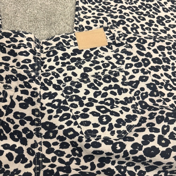 Zara Women’s Wide Leg Animal Print Jeans - Picture 5 of 10